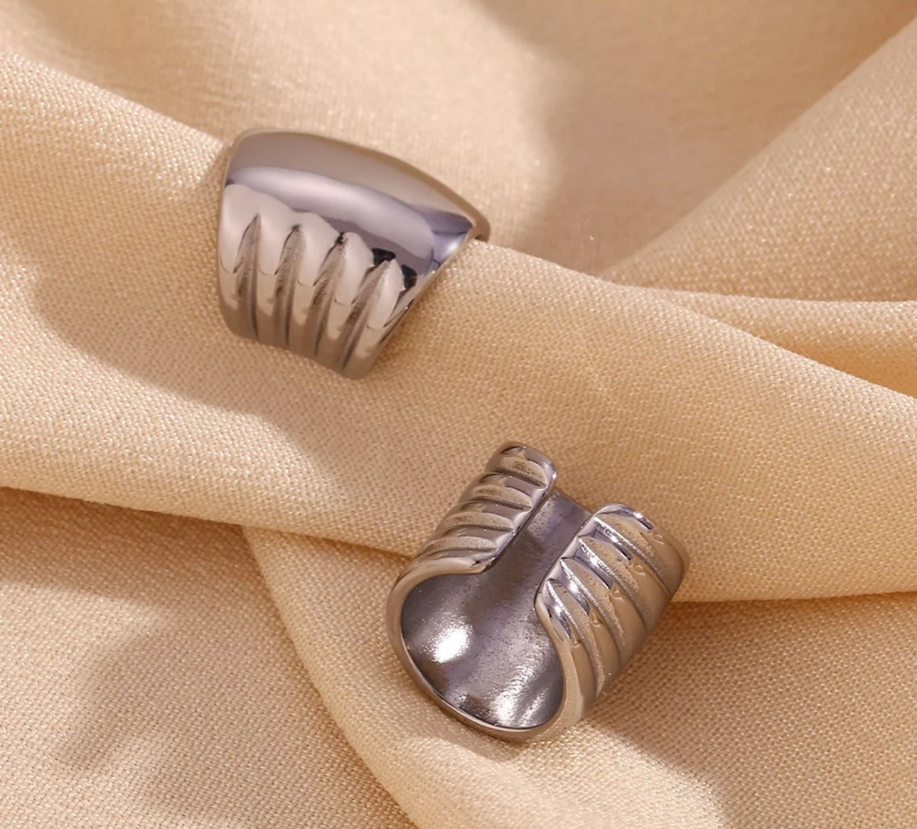 SALOME EAR CUFF EARRING-GOLD AND SILVER