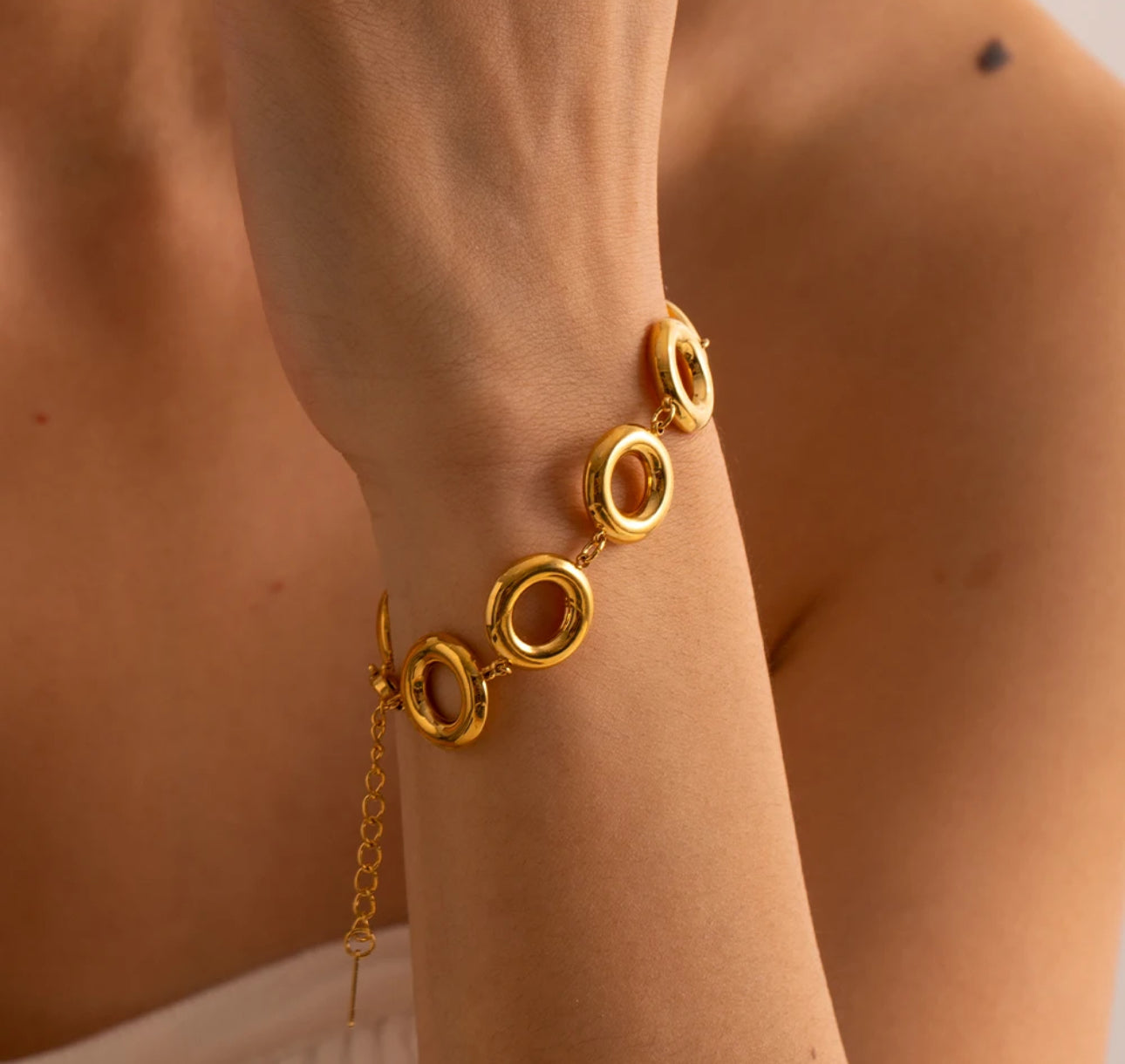 SUGEY NECKLACE