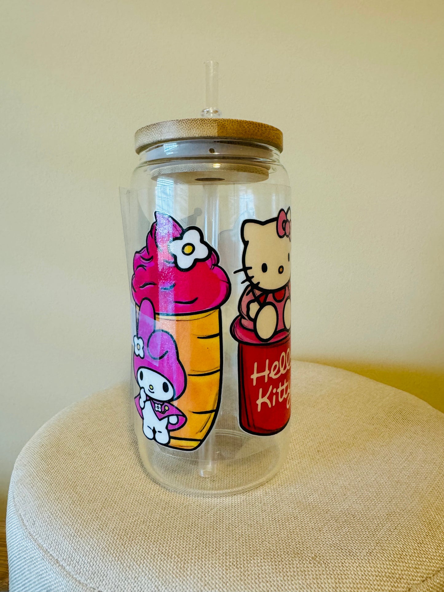 KITTY DRINKS CLEAR CUP NL