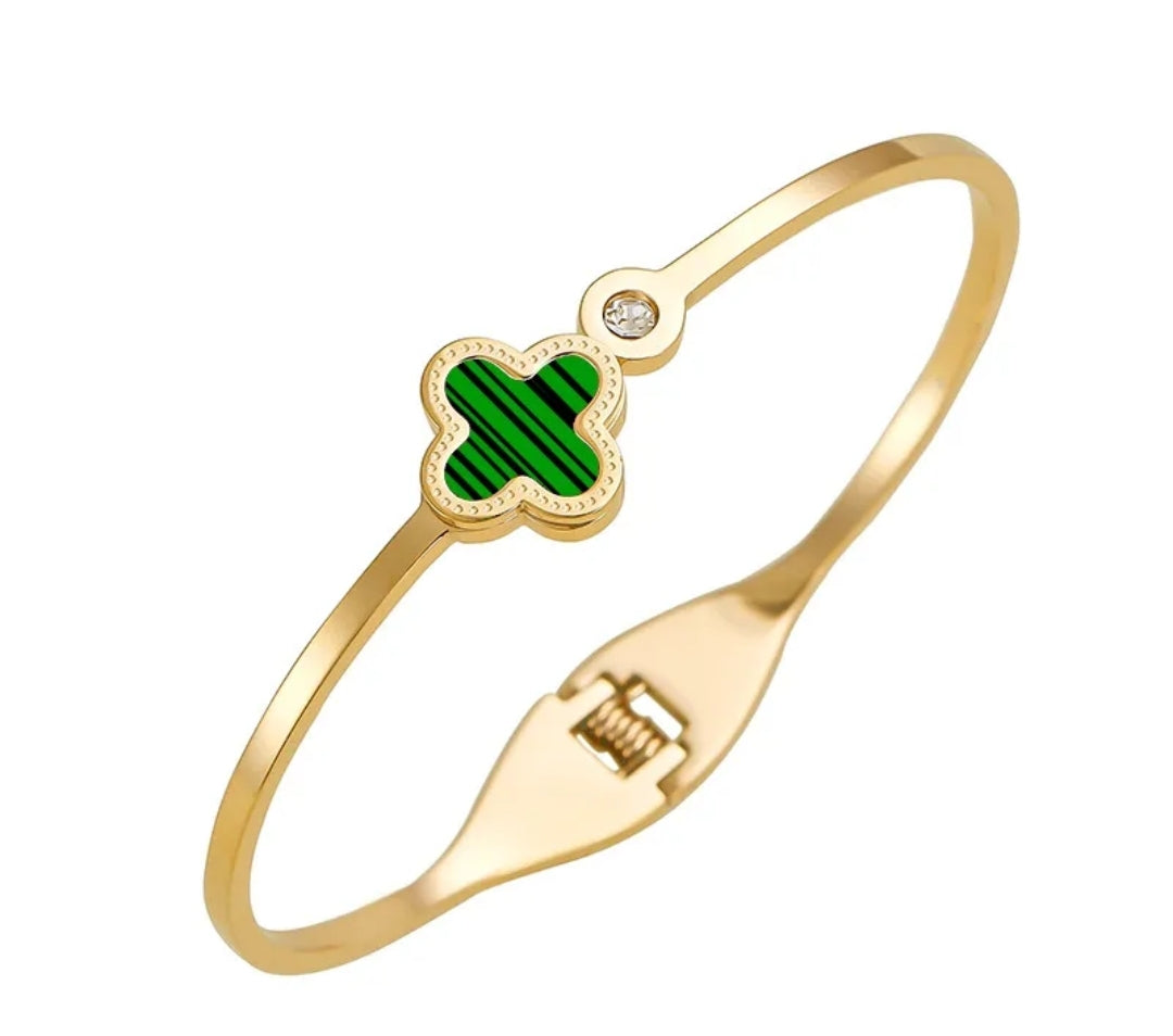 DAYANNA BANGLE